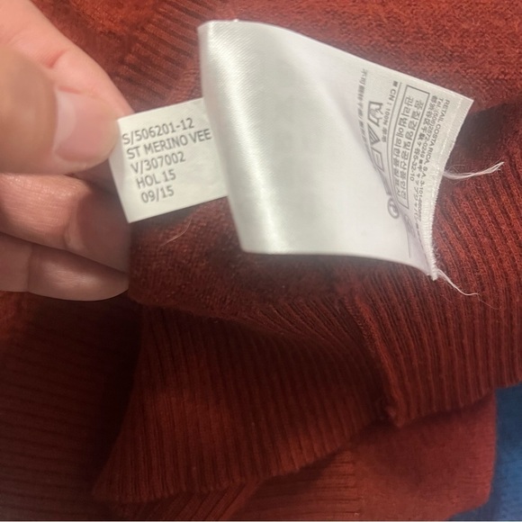 Banana Republic Men’s Large V-Neck 100% Extra Fine Merino Wool Sweater Sienna - Picture 9 of 11